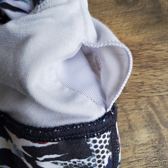 Lululemon 🍋 Energy Bra Culture Clash Multi Black Size 2 - Picture 12 of 13